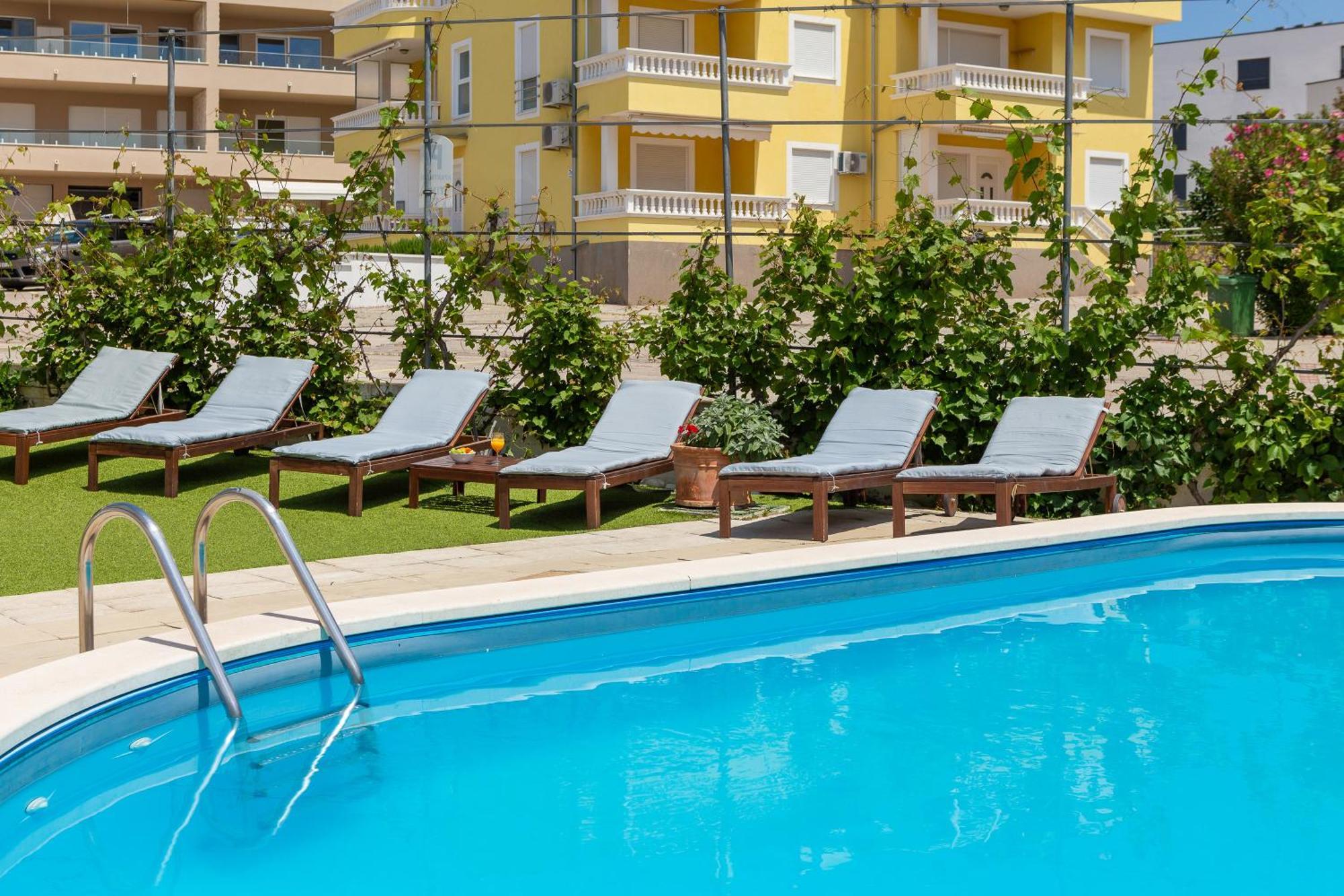 Apartments Tihi III Vodice Bagian luar foto