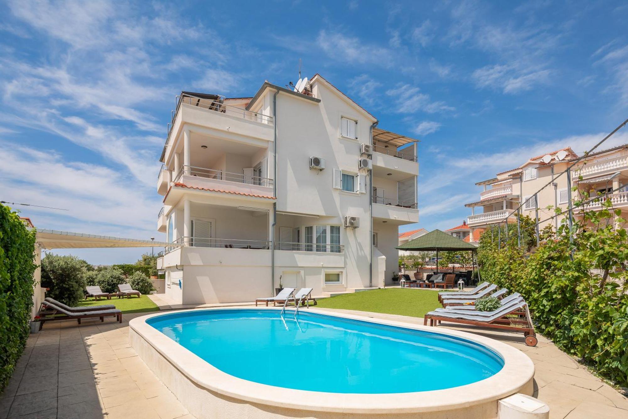 Apartments Tihi III Vodice Bagian luar foto